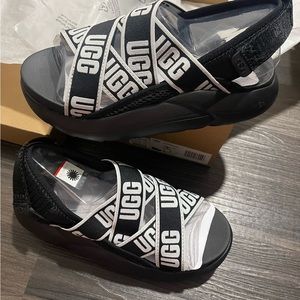 UGG LA CLOUD SANDAL "BLACK" SLIDE Sandals